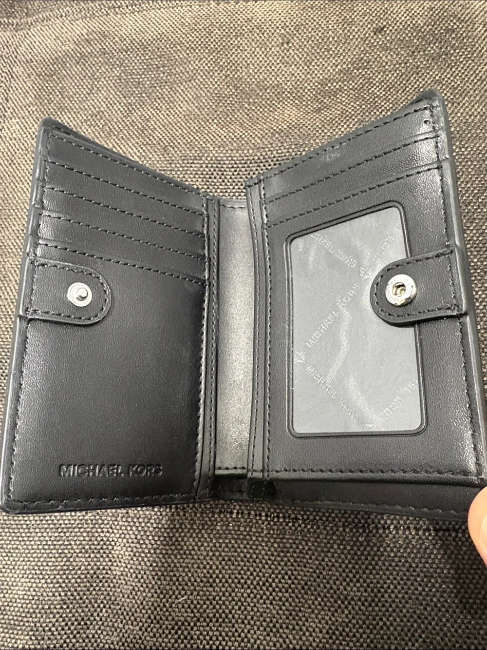 Michael Kors Bifold Snap Closure Leather Wallet - Picture 2 of 6